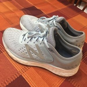 Size 9 NB true to size! Great shoe! Just upgraded